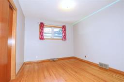 50 Magellan Bay, Winnipeg, MB R3K0P8 Photo 22