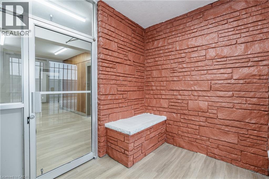 18 LINDEN Street Unit# B, Hamilton — photo 3