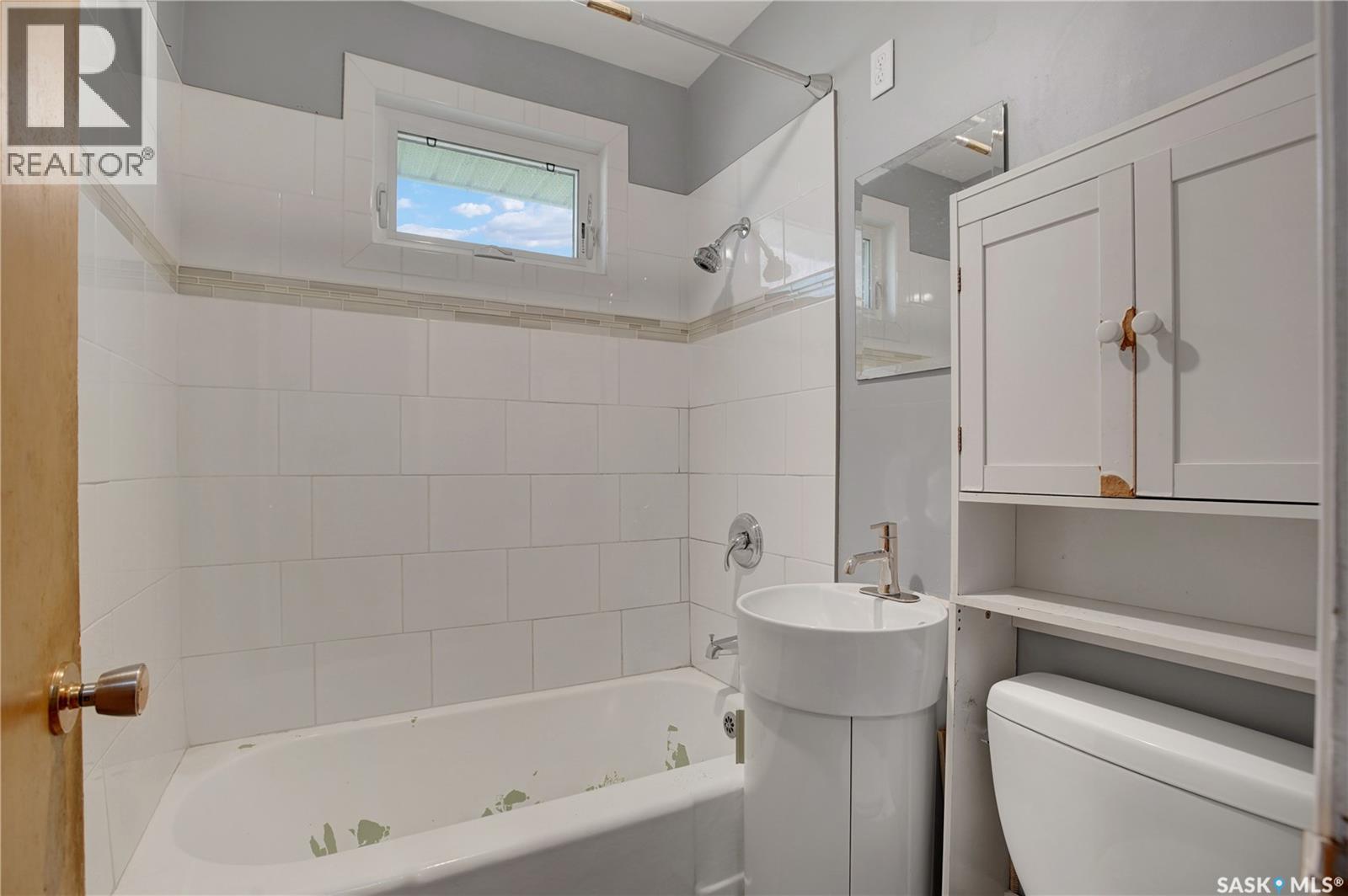 1209 Broadway AVENUE - 10