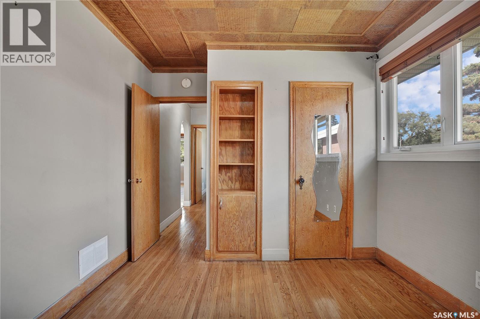 1209 Broadway AVENUE - 12
