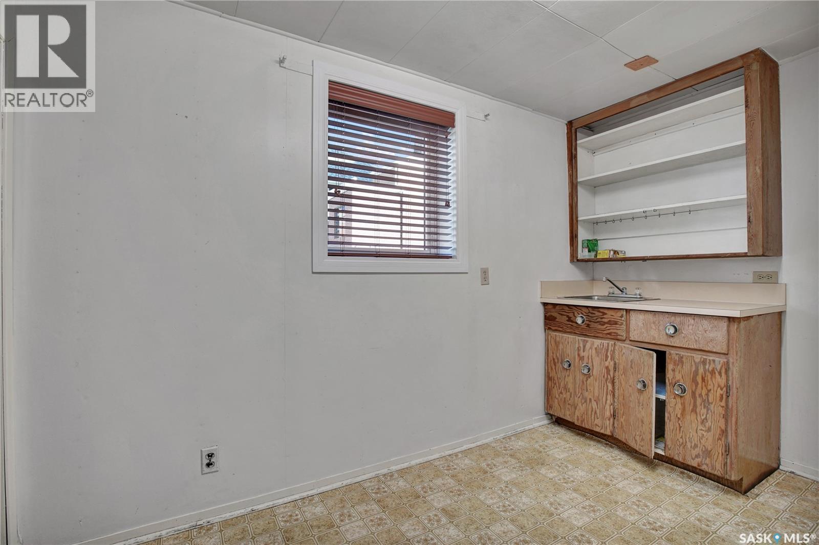 1209 Broadway AVENUE - 16