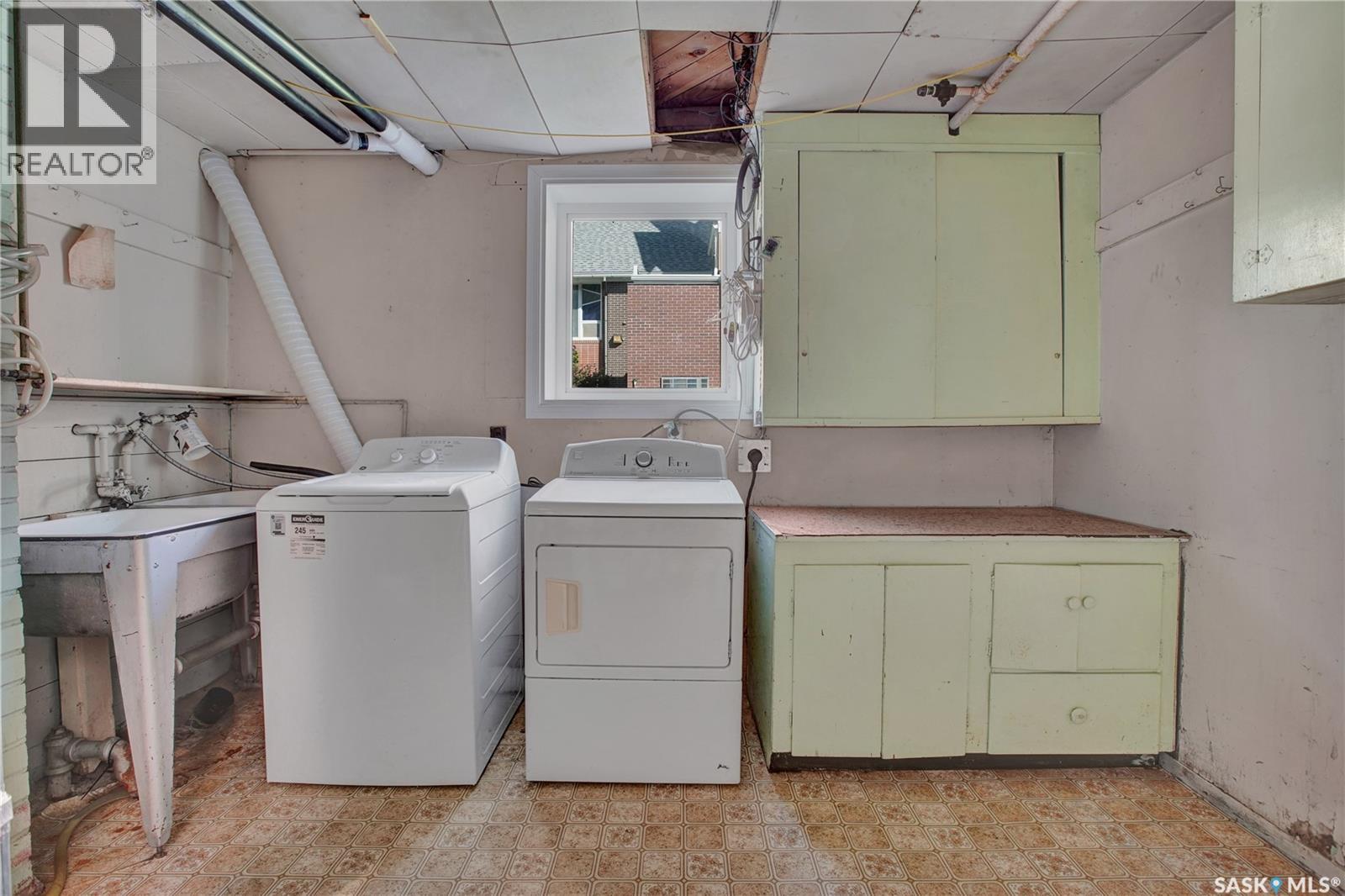 1209 Broadway AVENUE - 22