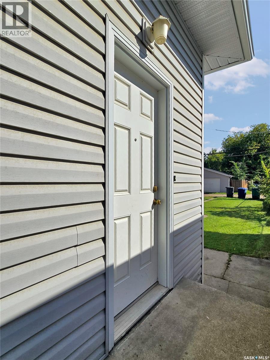 1209 Broadway AVENUE - 23