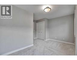 118, 28 Mcdougall Court NE - photo 32
