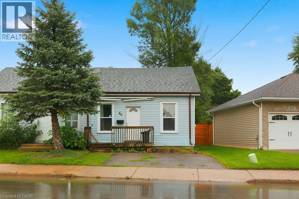 69 STANLEY Street, Brantford — photo 3