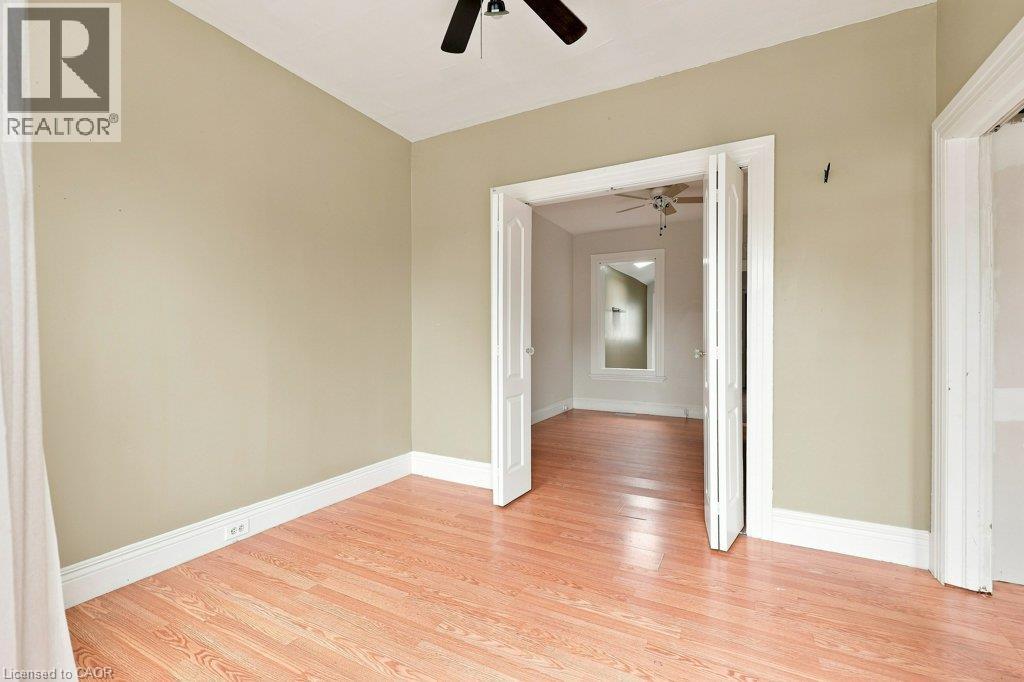 69 STANLEY Street, Brantford — photo 4
