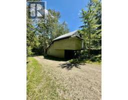 4019 Saunders Road, Passmore, BC V0G2J0 Photo 29
