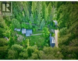 4019 Saunders Road, Passmore, BC V0G2J0 Photo 34