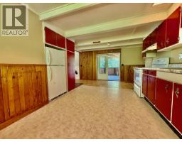Laundry room - 4019 Saunders Road, Passmore, BC V0G2J0 Photo 6