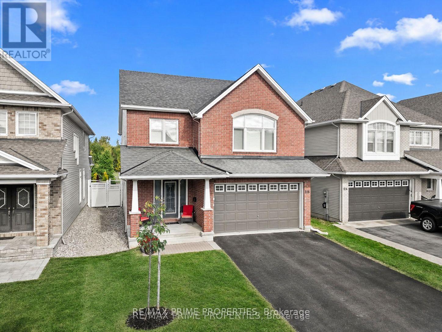 816 AZURE STREET, Ottawa — photo 1