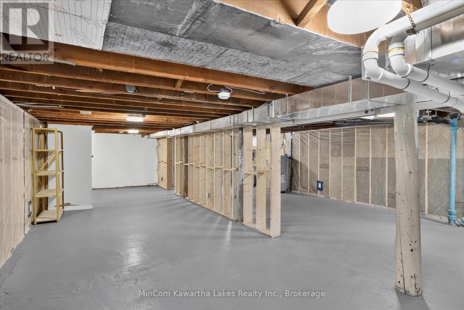 1028 WESTERN AVENUE - Image 29