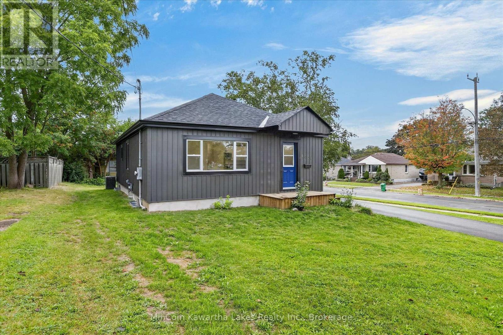 1028 WESTERN AVENUE, Peterborough (Otonabee Ward 1) — photo 3