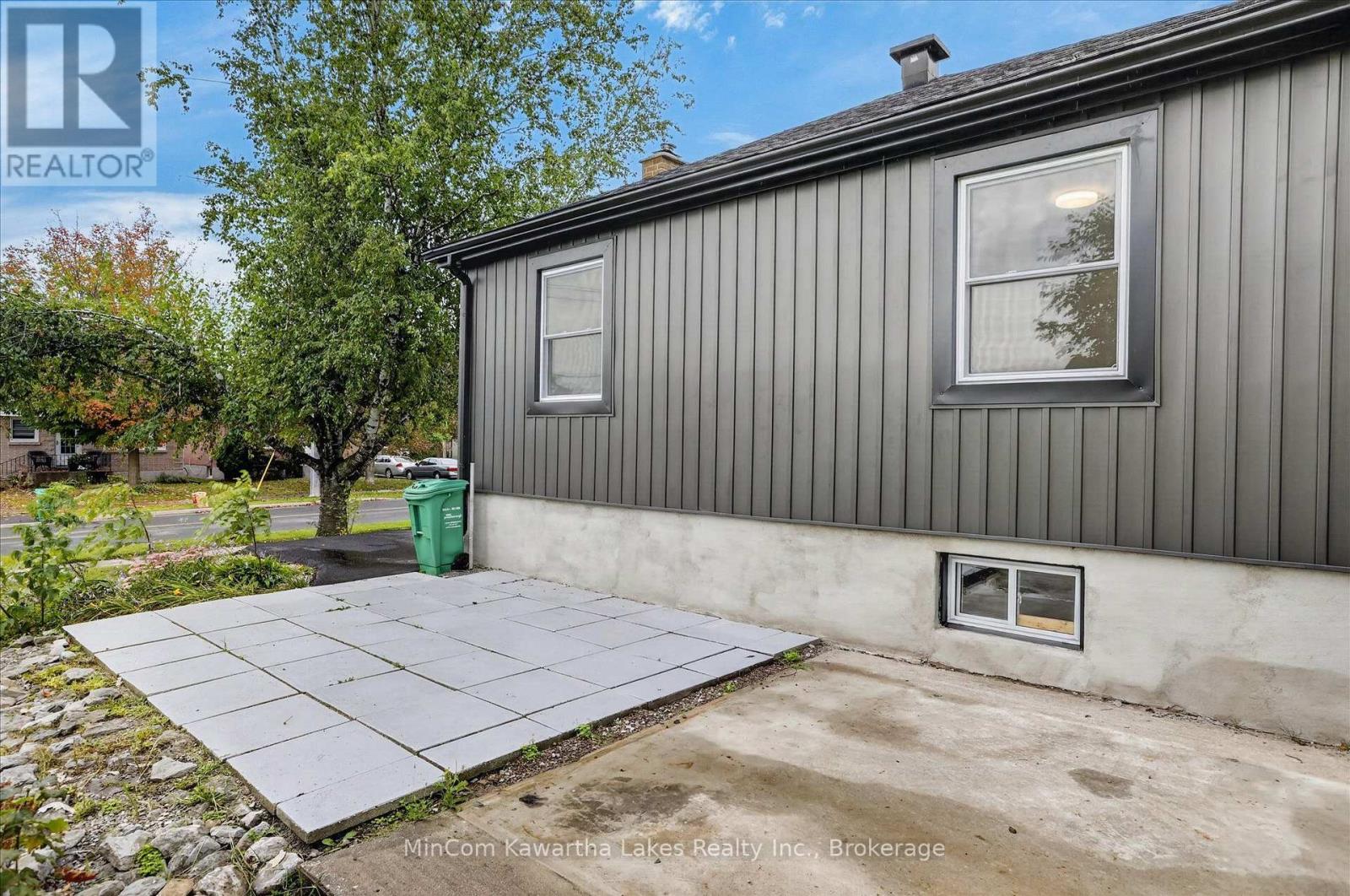 1028 WESTERN AVENUE - Image 39