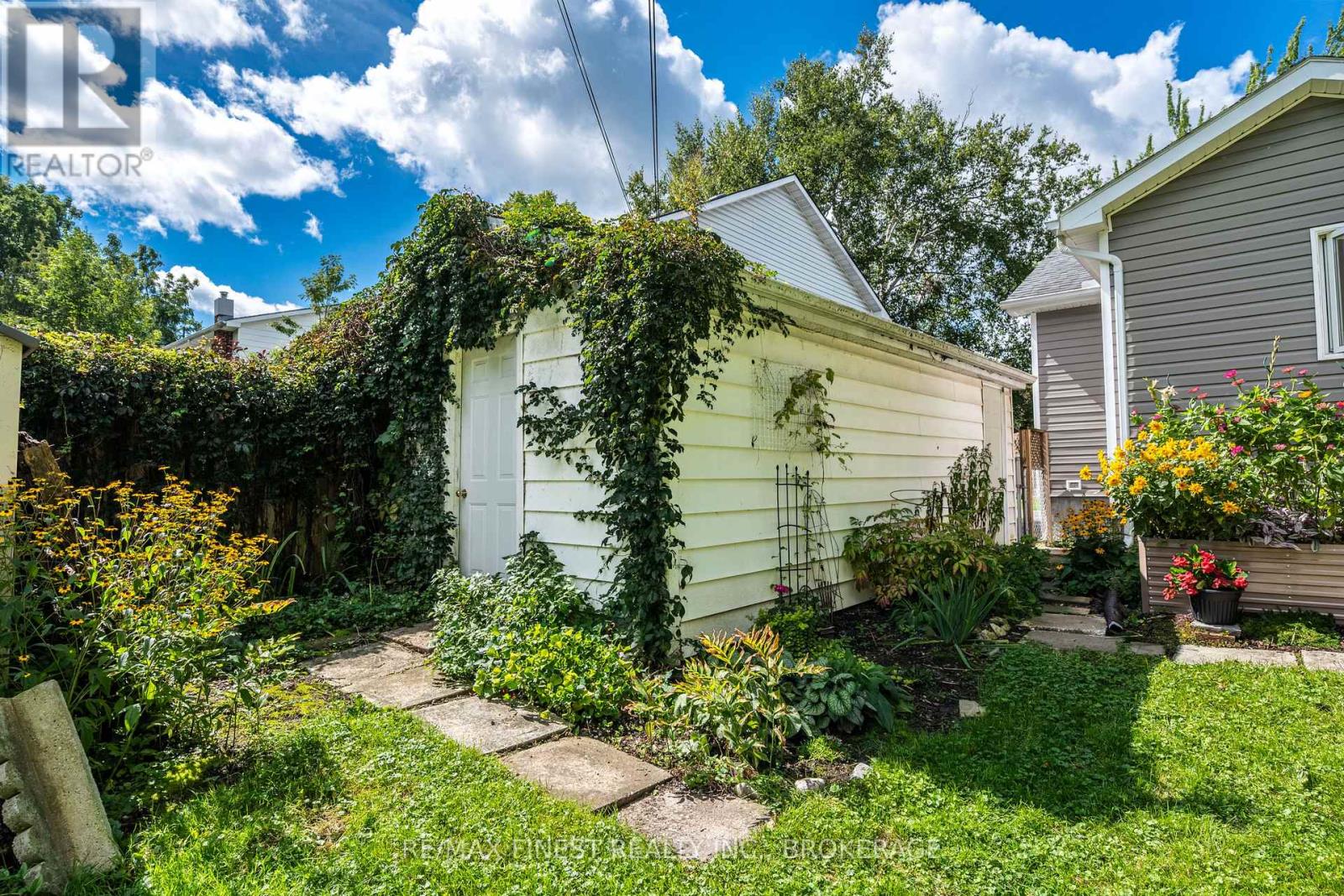 193 HAWTHORNE AVENUE - Image 28