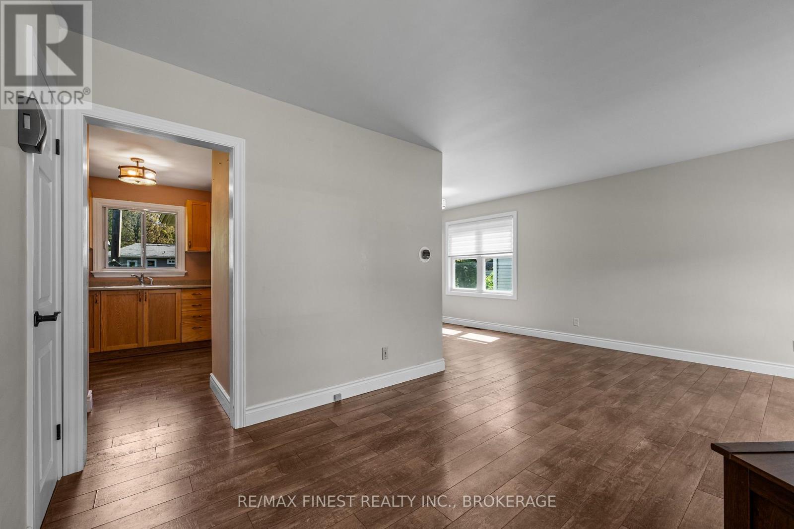 193 HAWTHORNE AVENUE, Kingston (West of Sir John A. Blvd) — photo 4