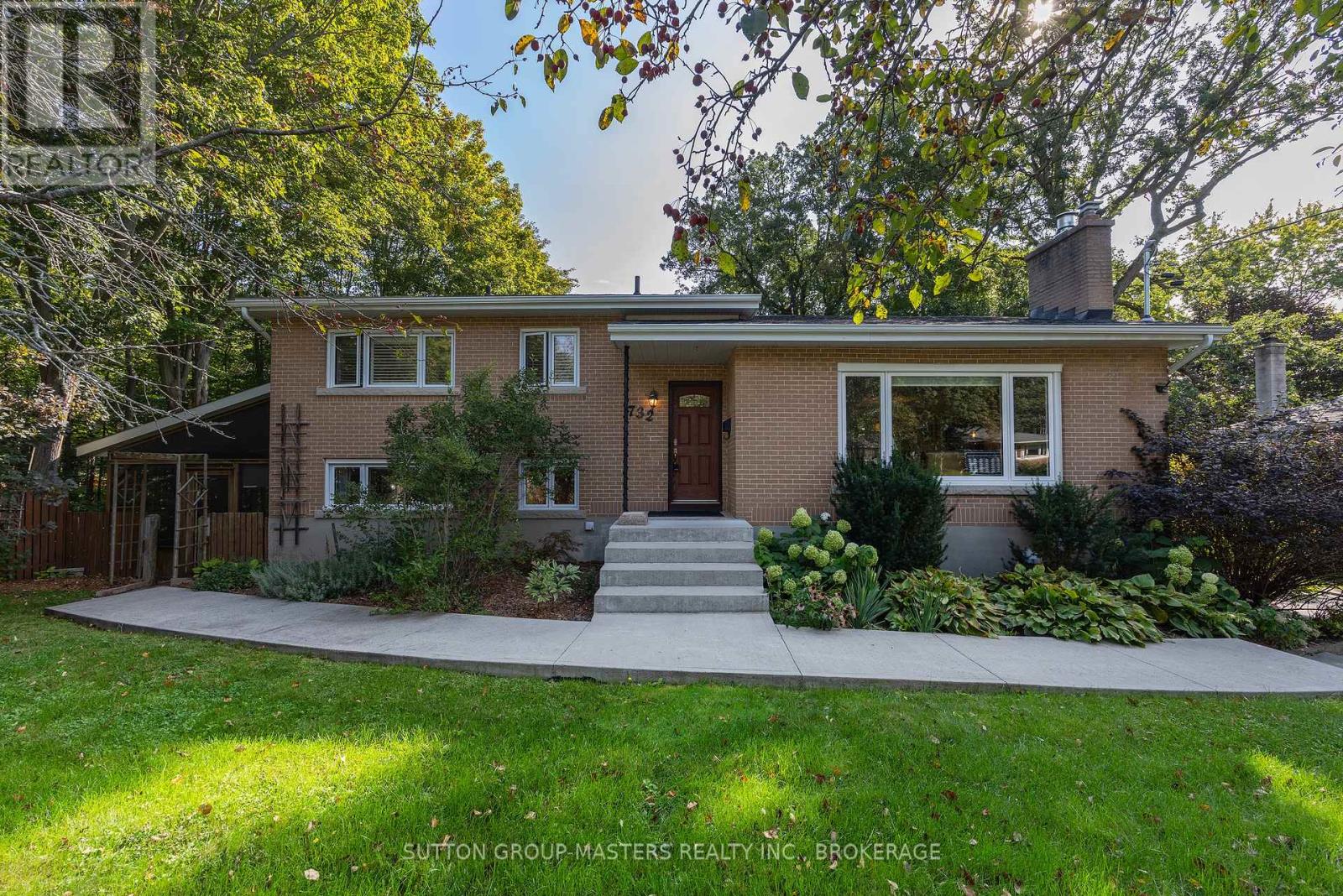 732 CENTRE STREET, Kingston (South of Taylor-Kidd Blvd) — photo 2