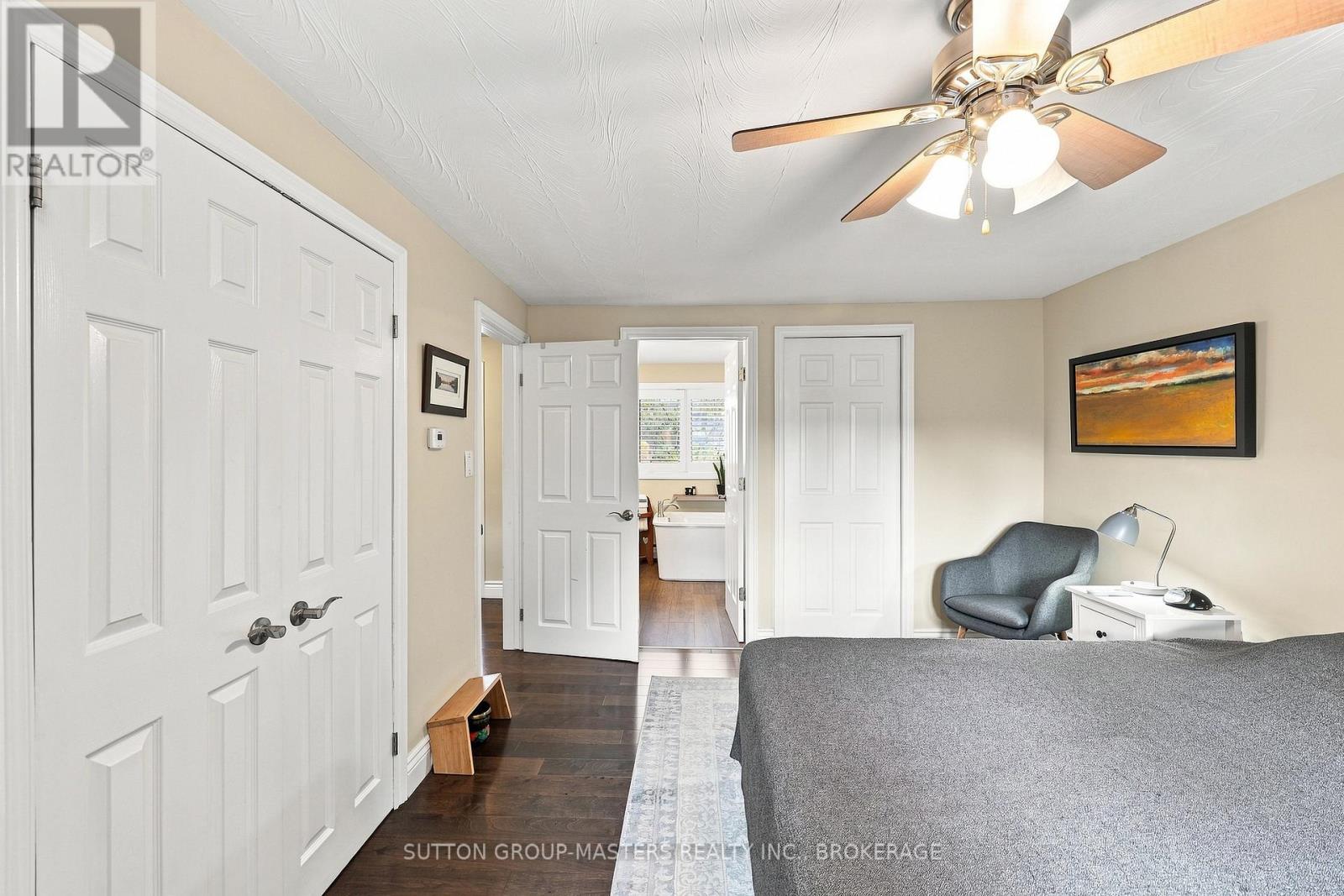 732 CENTRE STREET - Image 32
