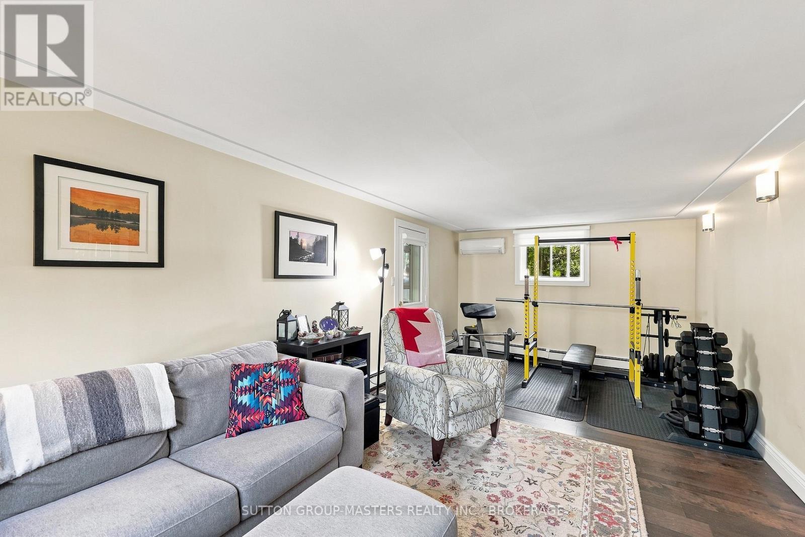 732 CENTRE STREET - Image 41