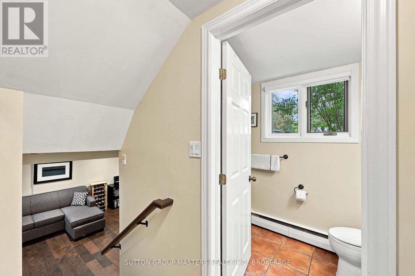 732 CENTRE STREET - 44