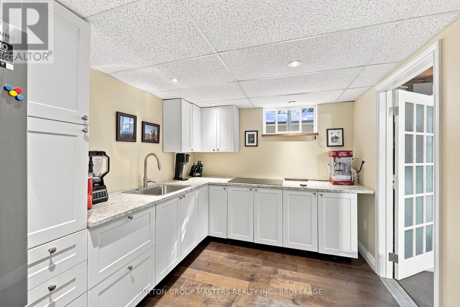 732 CENTRE STREET - Image 47