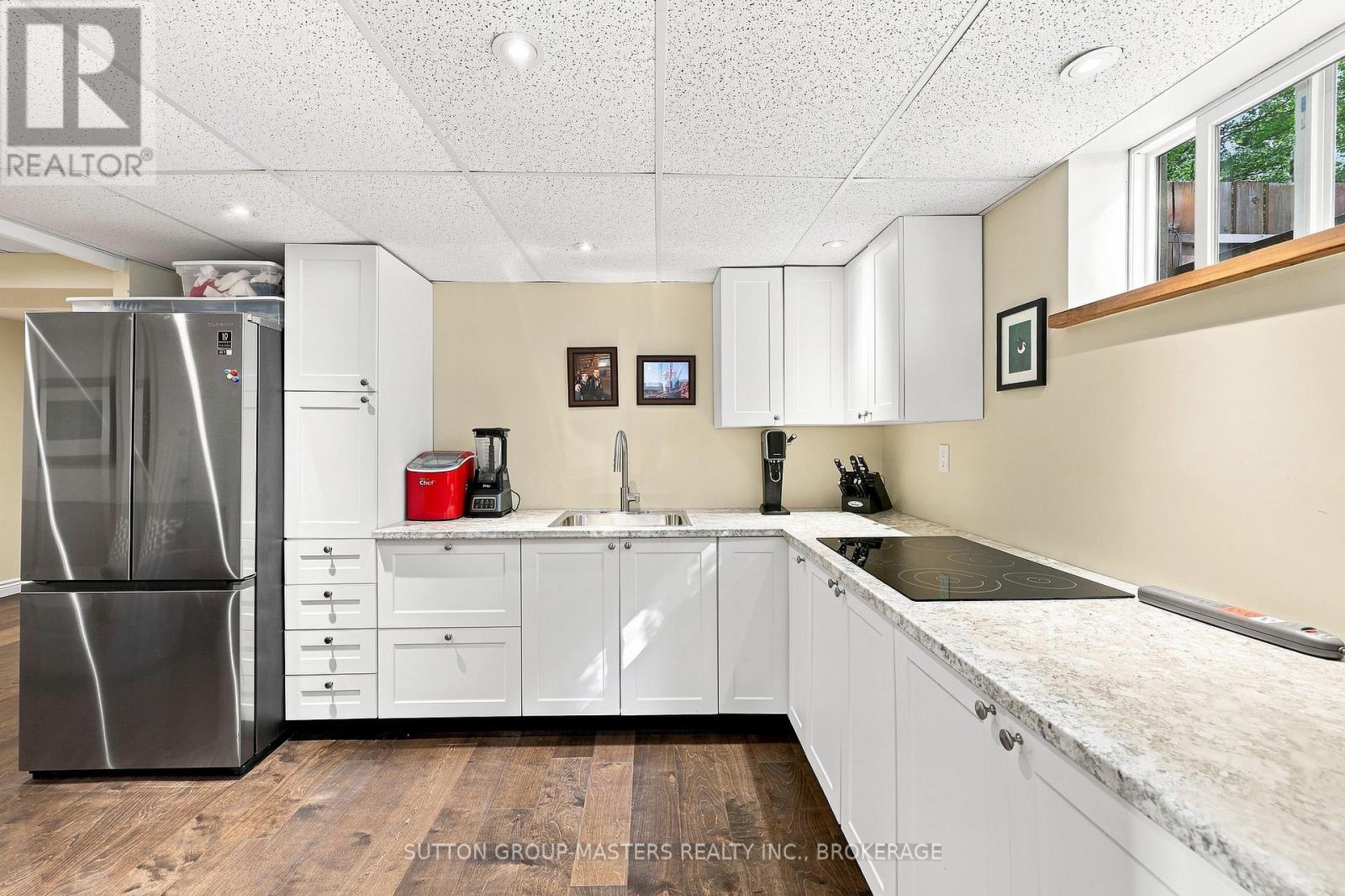 732 CENTRE STREET - Image 48