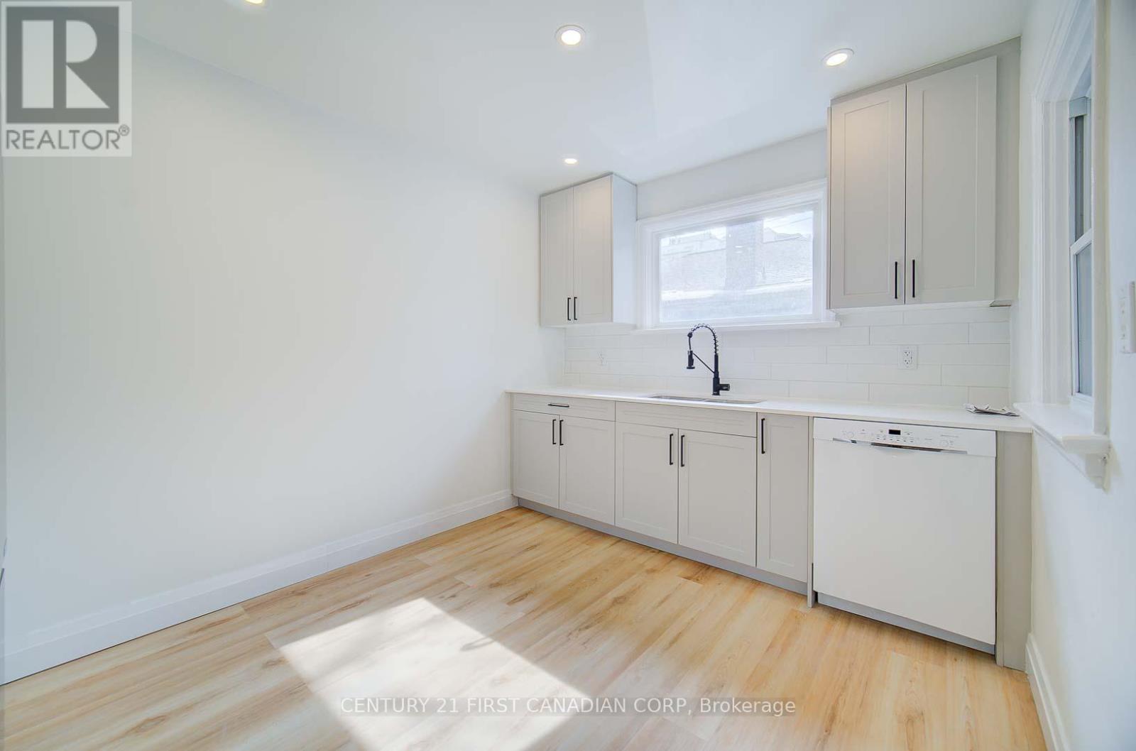 3 - 581 TALBOT STREET, London East (East F) — photo 3