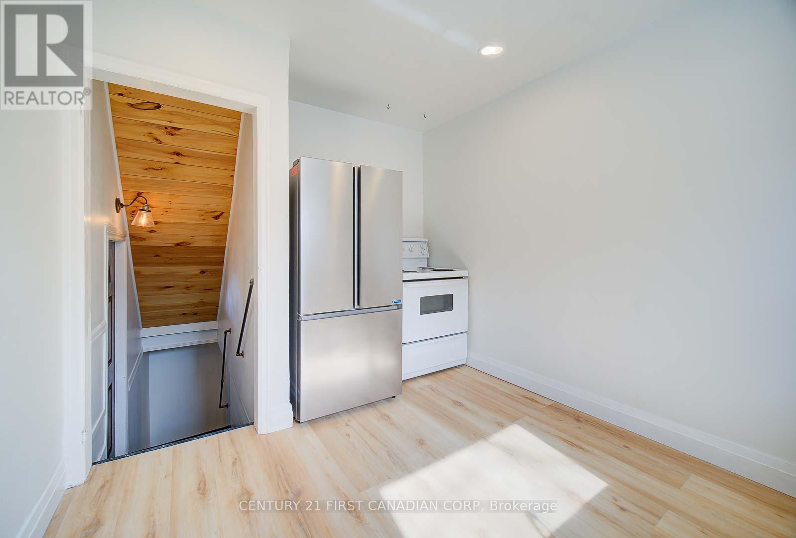 3 - 581 TALBOT STREET, London East (East F) — photo 5