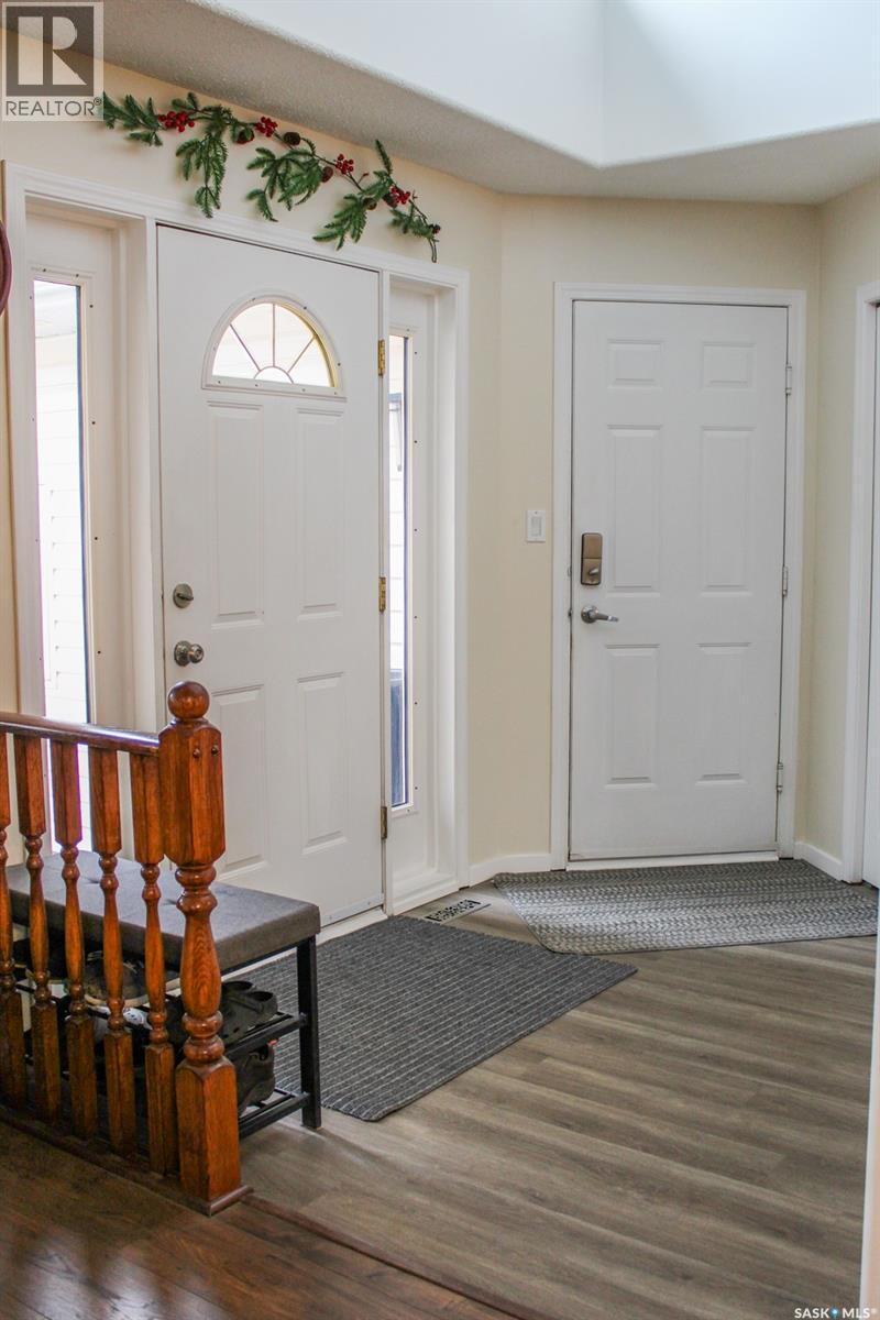 510 Park AVENUE E, Melfort — photo 5