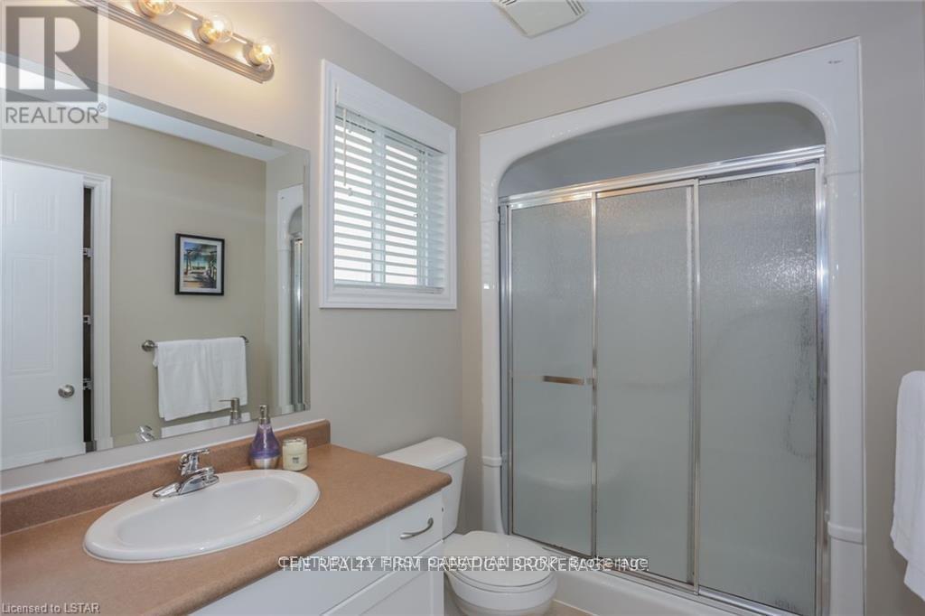 950 Oakcrossing Road — photo 27