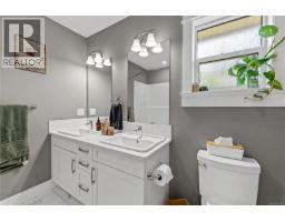 476 Machleary St, Nanaimo, BC V9R2H2 Photo 31