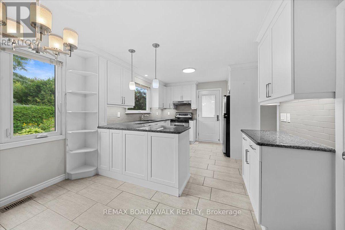 4 Bed, 3 Bath House for Sale in Ottawa – 84 WESTPARK DRIVE, Ottawa – MLS# X13766372 - Image 12