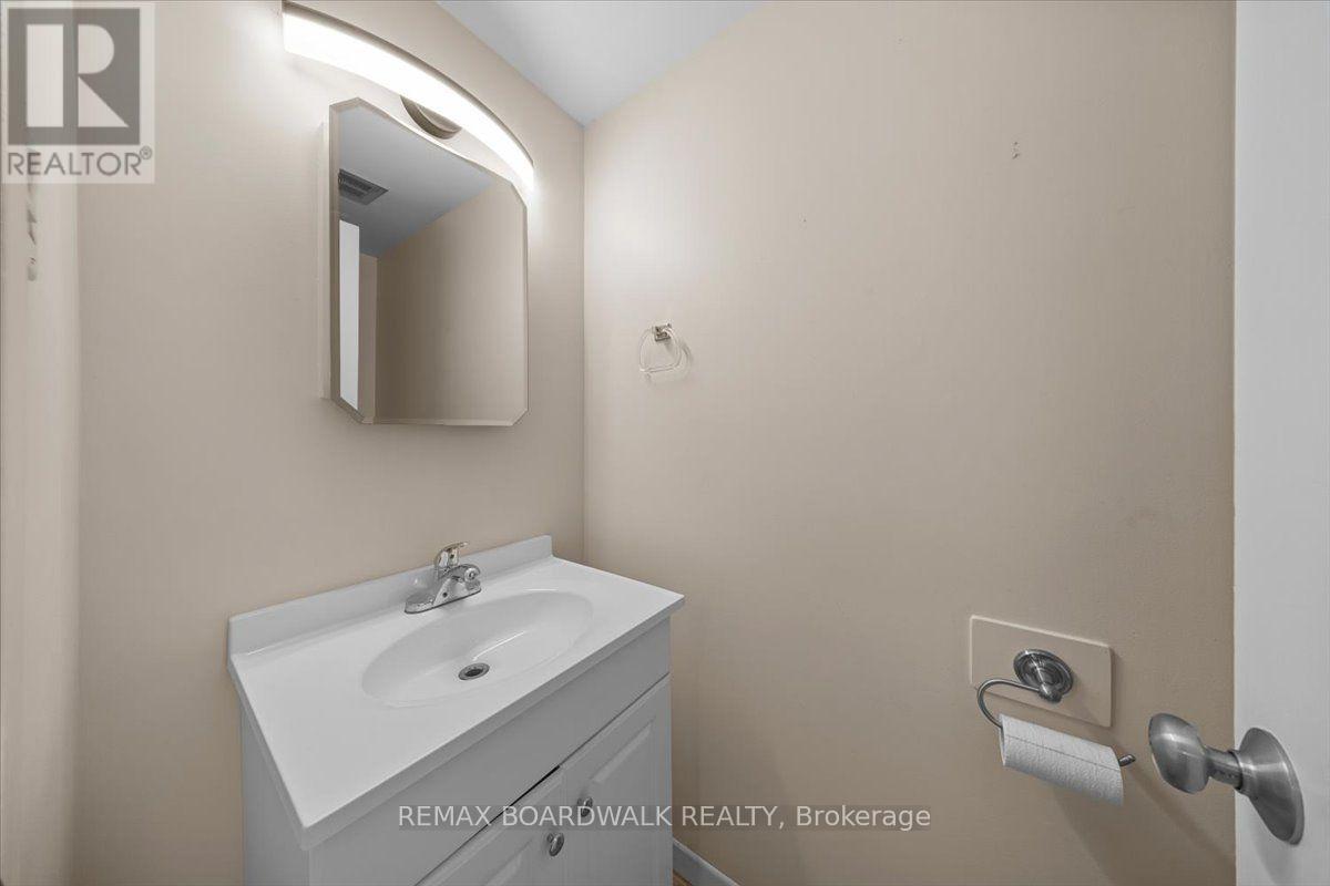 84 WESTPARK DRIVE, Ottawa — photo 8