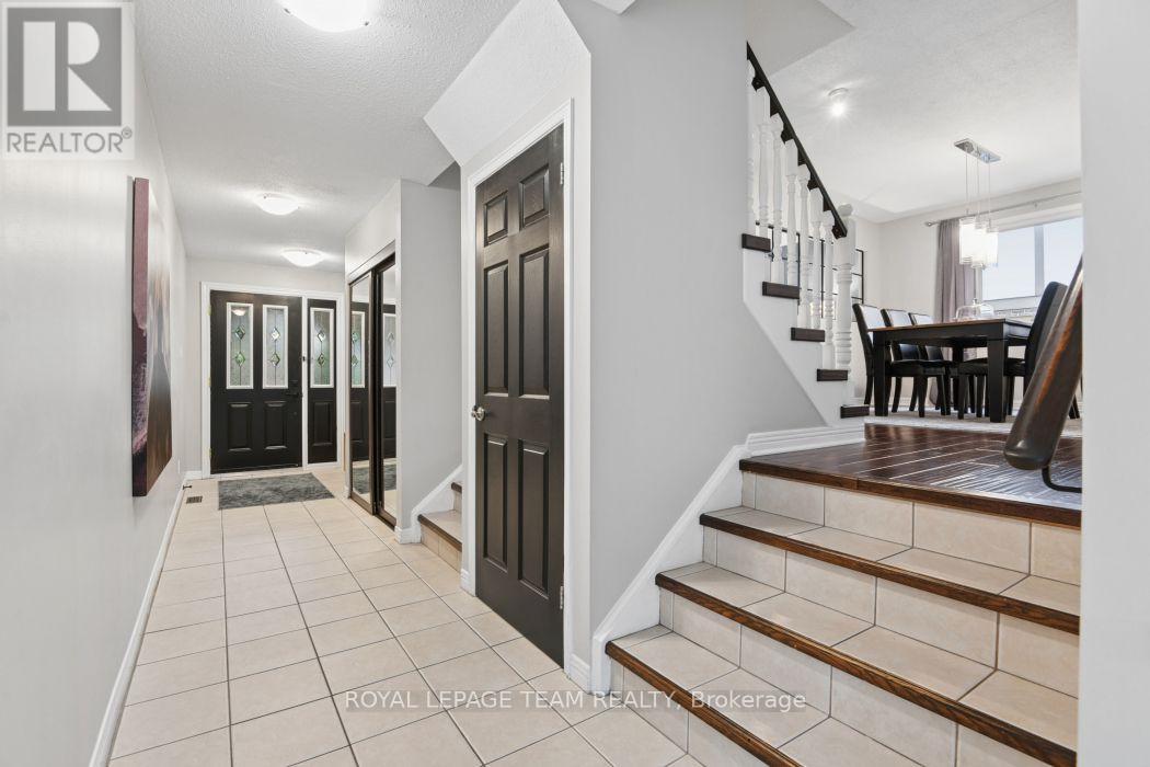 4 Bed, 3 Bath House for Sale in Ottawa – 31 ELKE DRIVE, Ottawa – MLS# X13766386 - Image 11