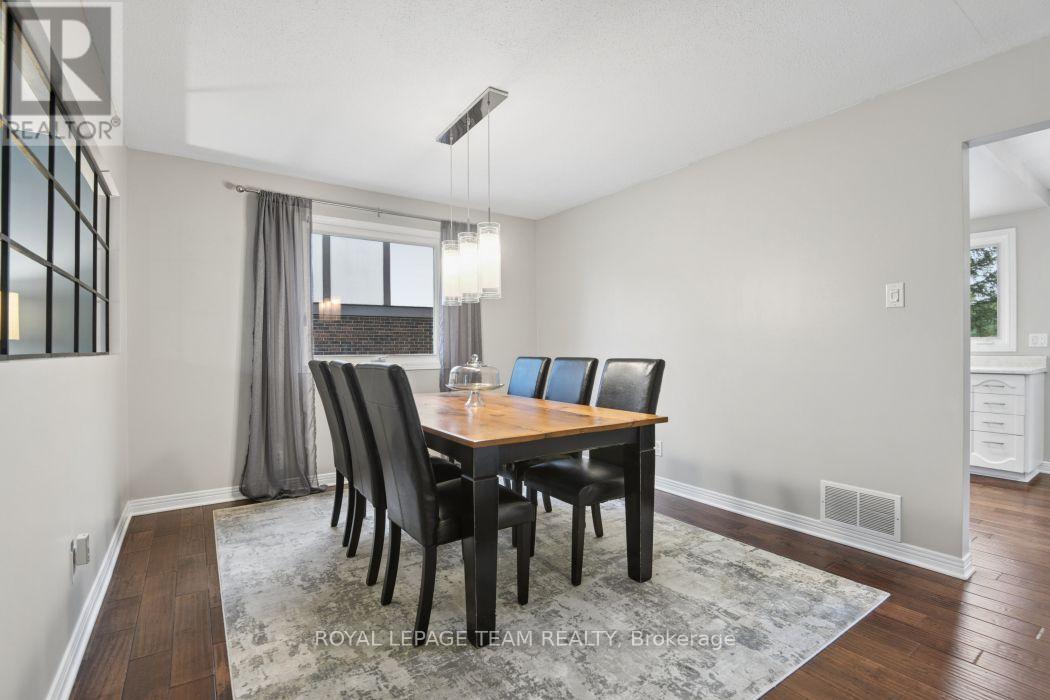 4 Bed, 3 Bath House for Sale in Ottawa – 31 ELKE DRIVE, Ottawa – MLS# X13766386 - Image 15