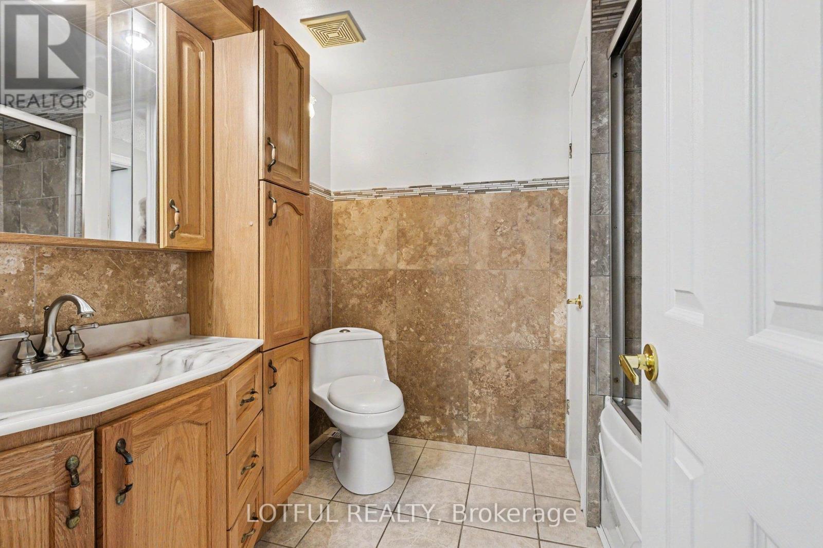 3 Bed, 3 Bath House for Sale in Ottawa – 52 FAIR OAKS CRESCENT, Ottawa – MLS# X13766402 - Image 20