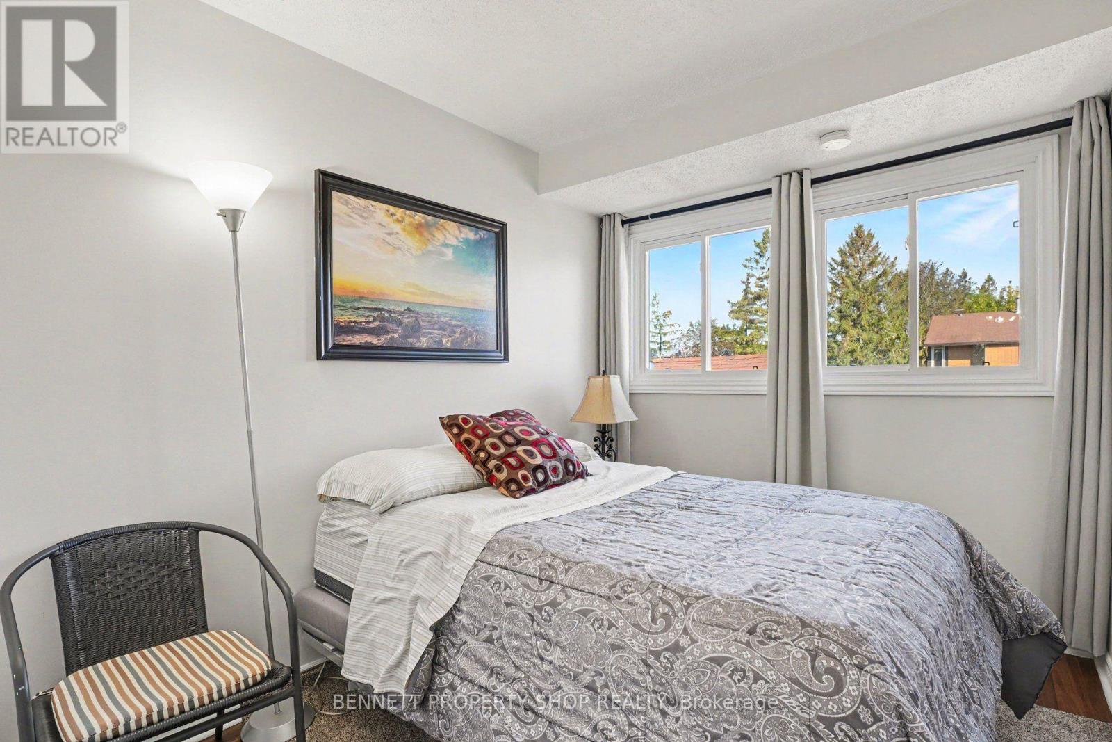 #39 3411 PAUL ANKA DRIVE - 9