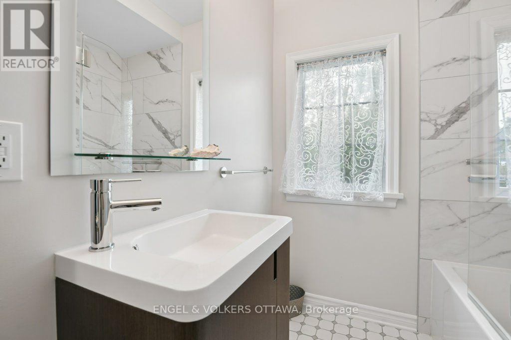 3 Bed, 2 Bath House for Sale in Ottawa – 514 HIGHCROFT AVENUE, Ottawa – MLS# X13766586 - Image 18