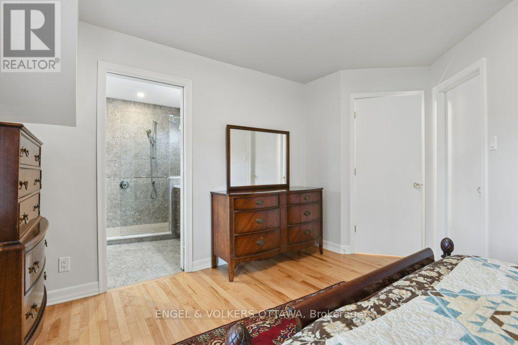 3 Bed, 2 Bath House for Sale in Ottawa – 514 HIGHCROFT AVENUE, Ottawa – MLS# X13766586 - Image 21