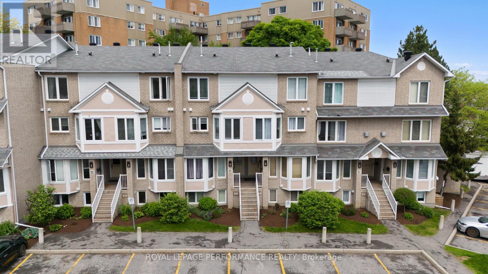 1668 LOCKSLEY LANE - 26