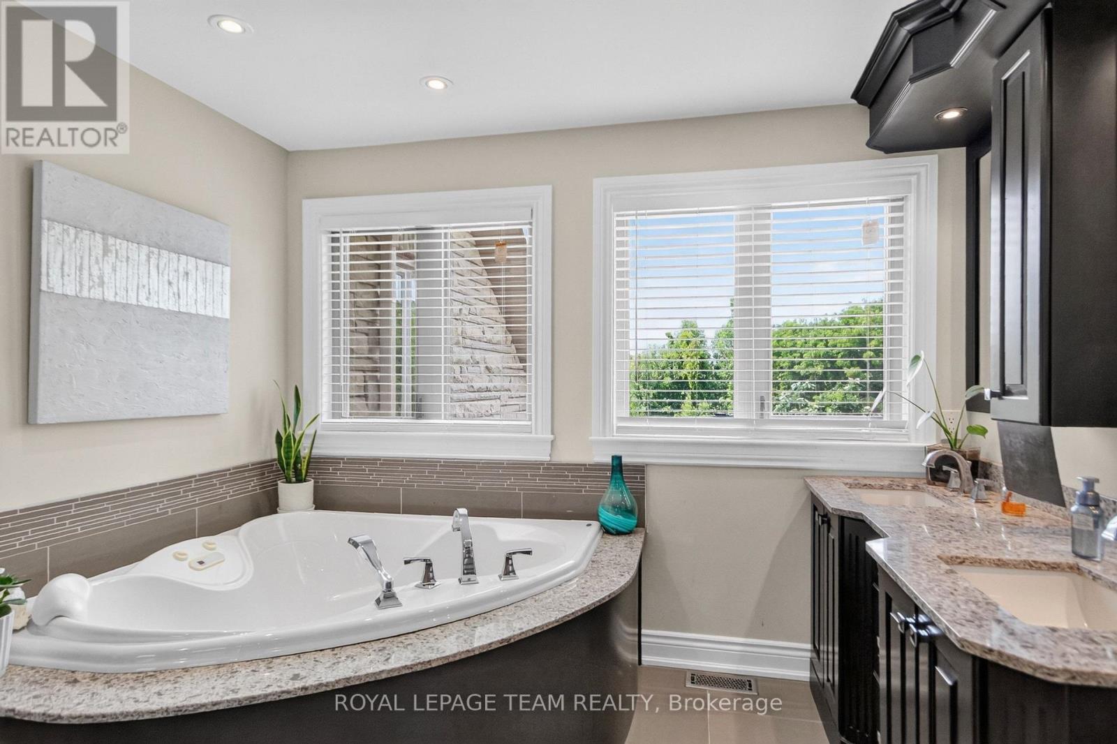 5 Bed, 4 Bath House for Sale in Ottawa – 1425 BALMORAL DRIVE, Ottawa – MLS# X13766714 - Image 24