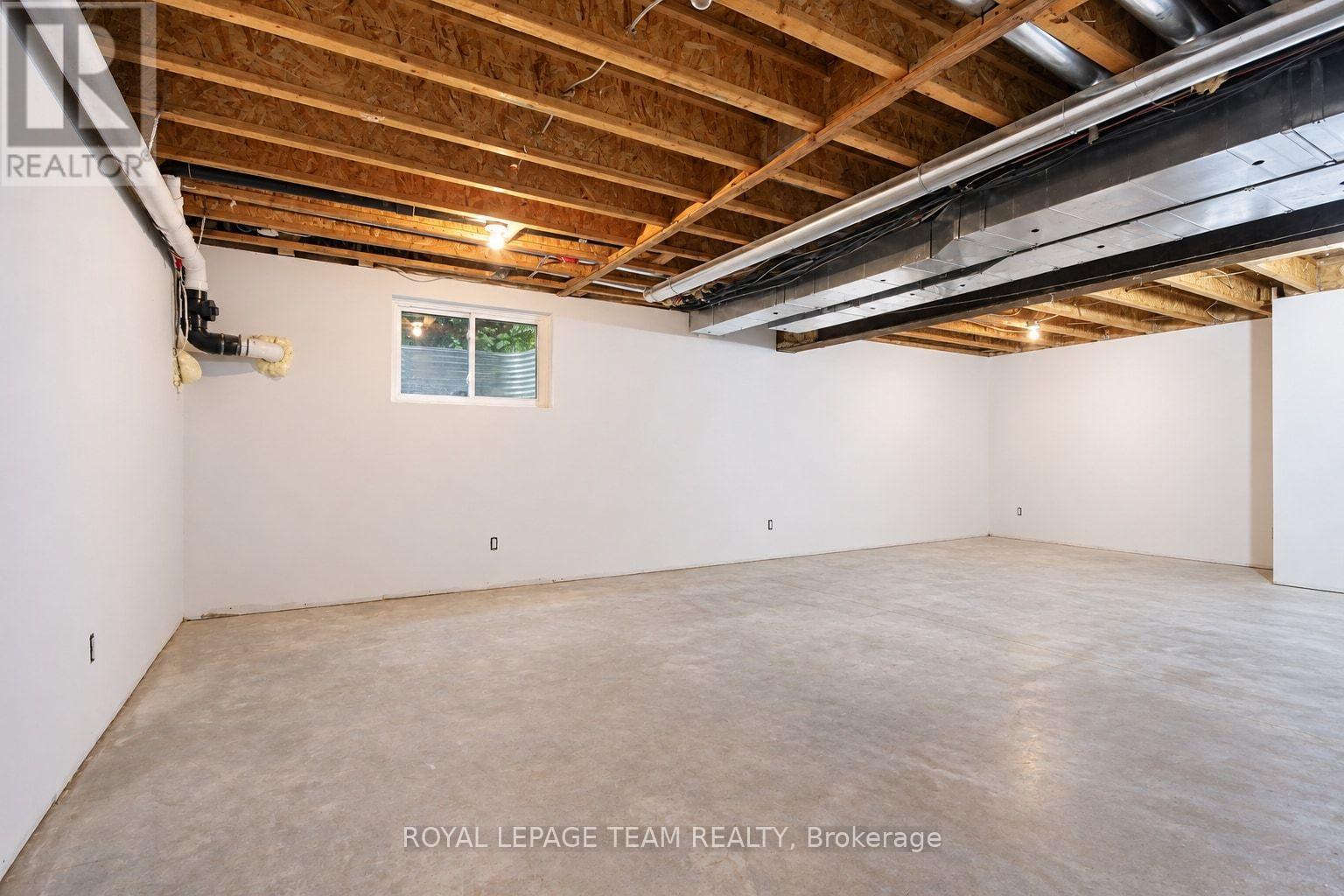 1425 BALMORAL DRIVE - 44