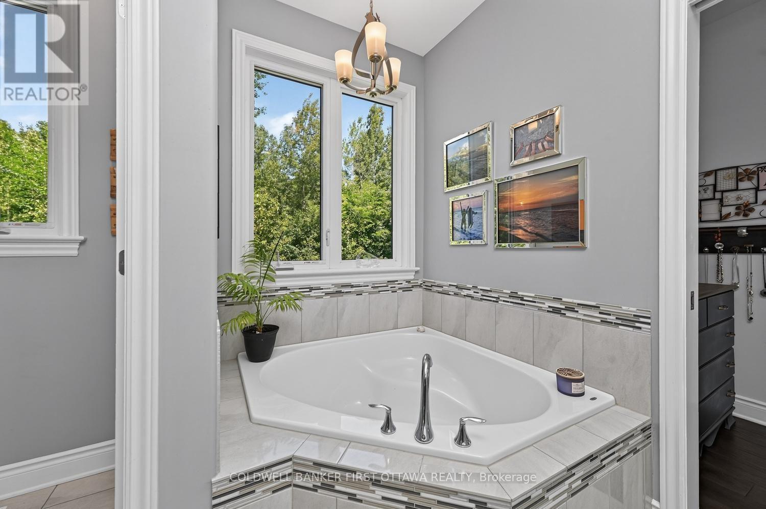 193 MAGGIE'S CRESCENT - Image 22