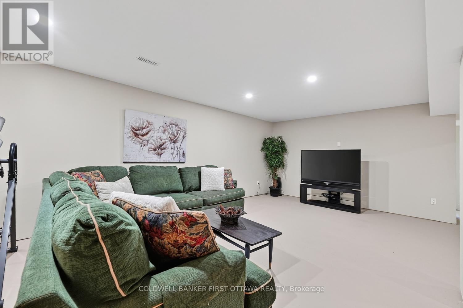 193 MAGGIE'S CRESCENT - Image 38