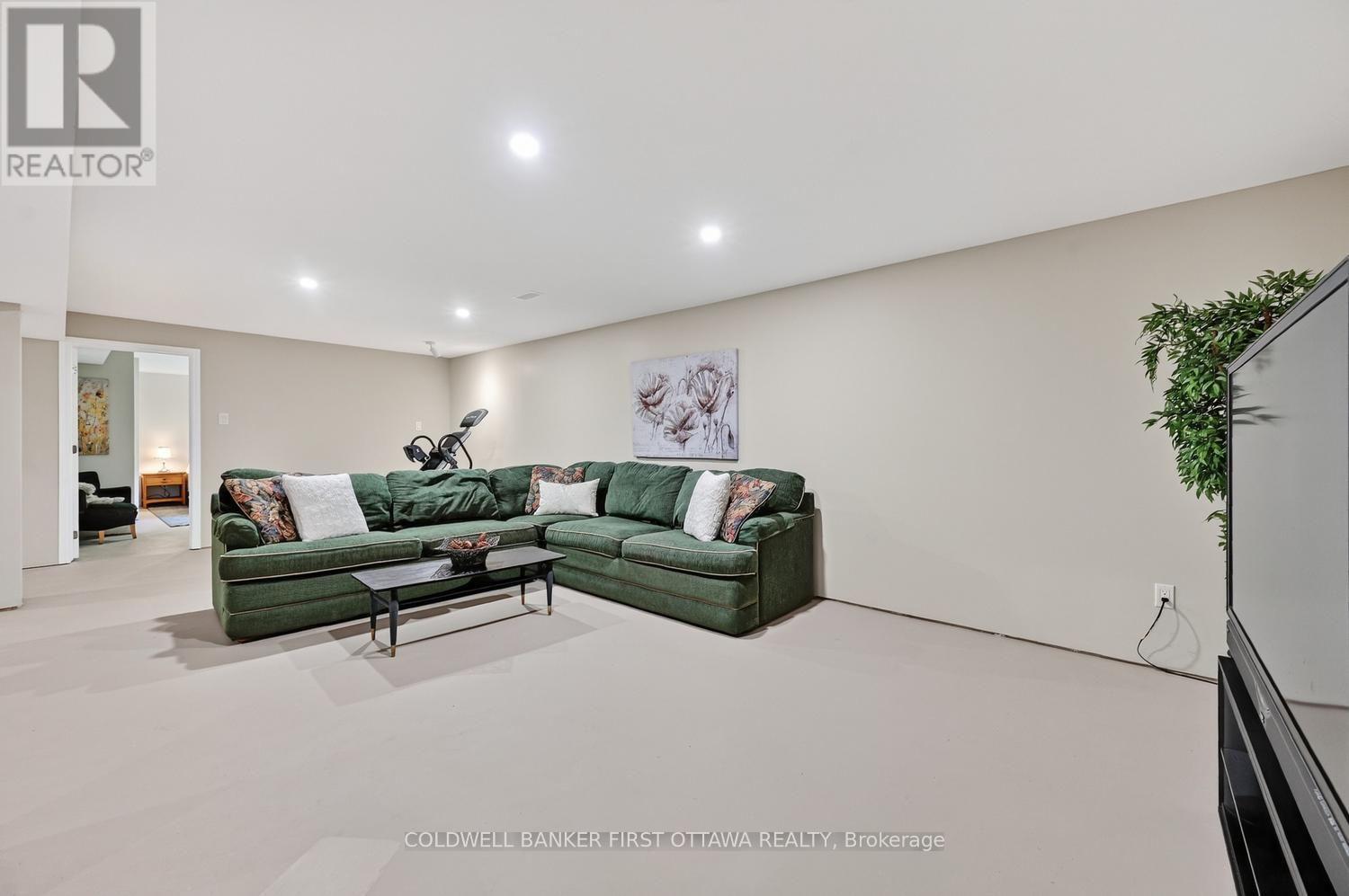 193 MAGGIE'S CRESCENT - Image 39