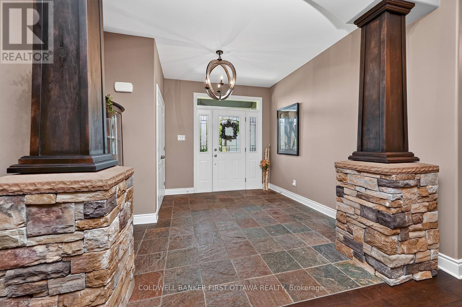 193 MAGGIE'S CRESCENT, Beckwith — photo 7