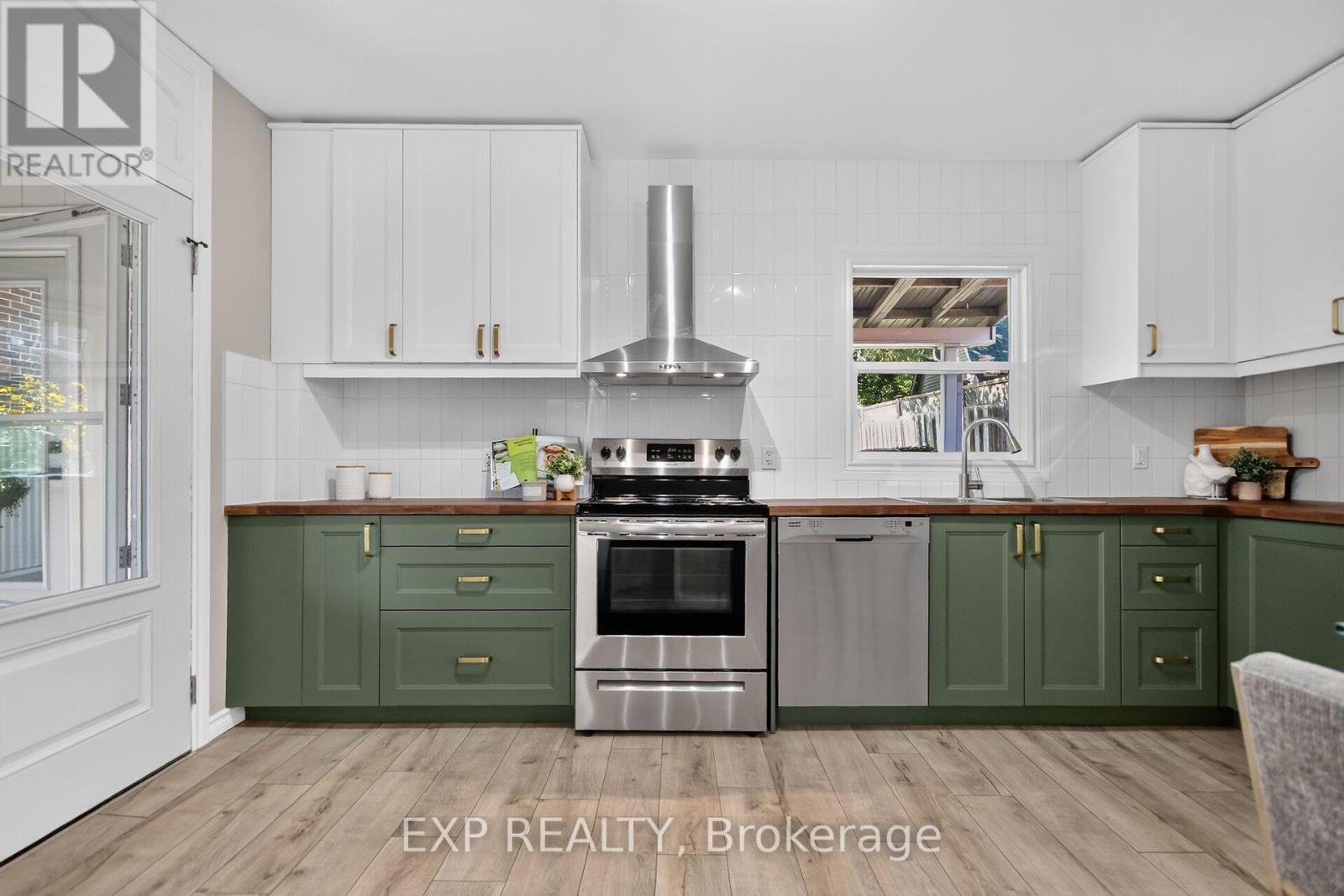 86 DANIEL STREET N - Image 10