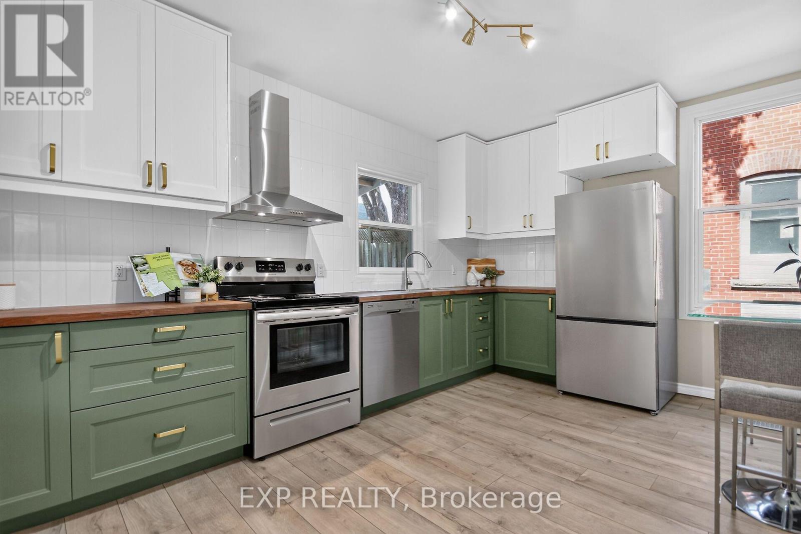 86 DANIEL STREET N - Image 12