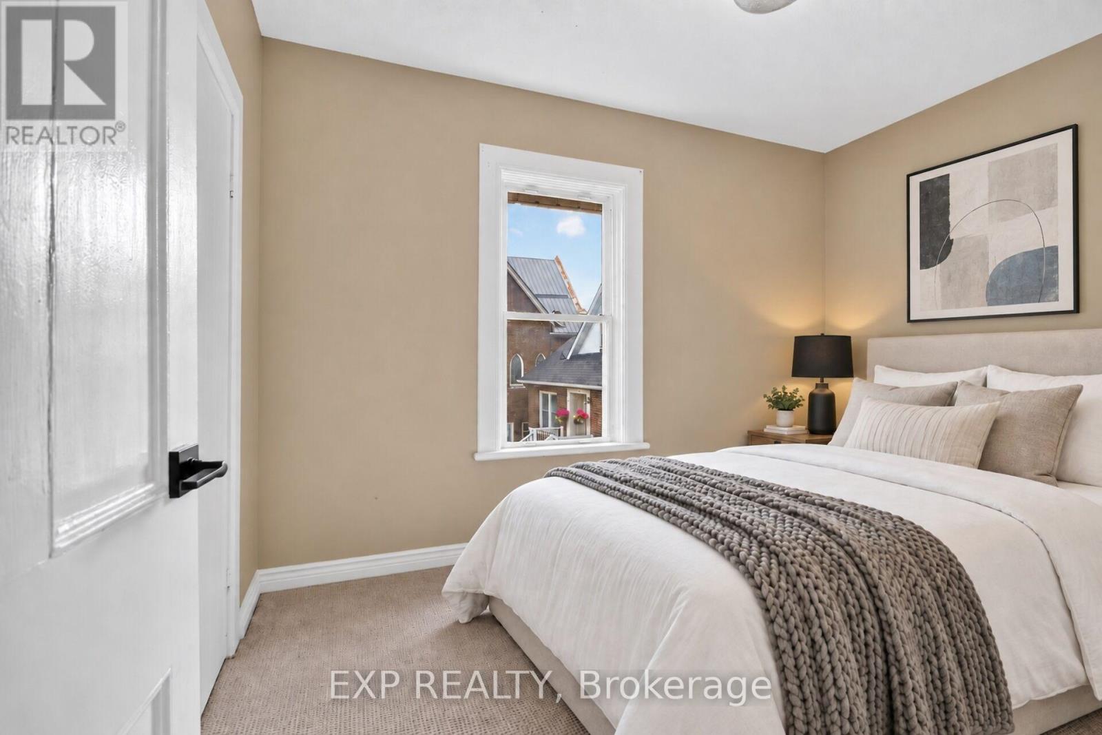86 DANIEL STREET N - Image 30