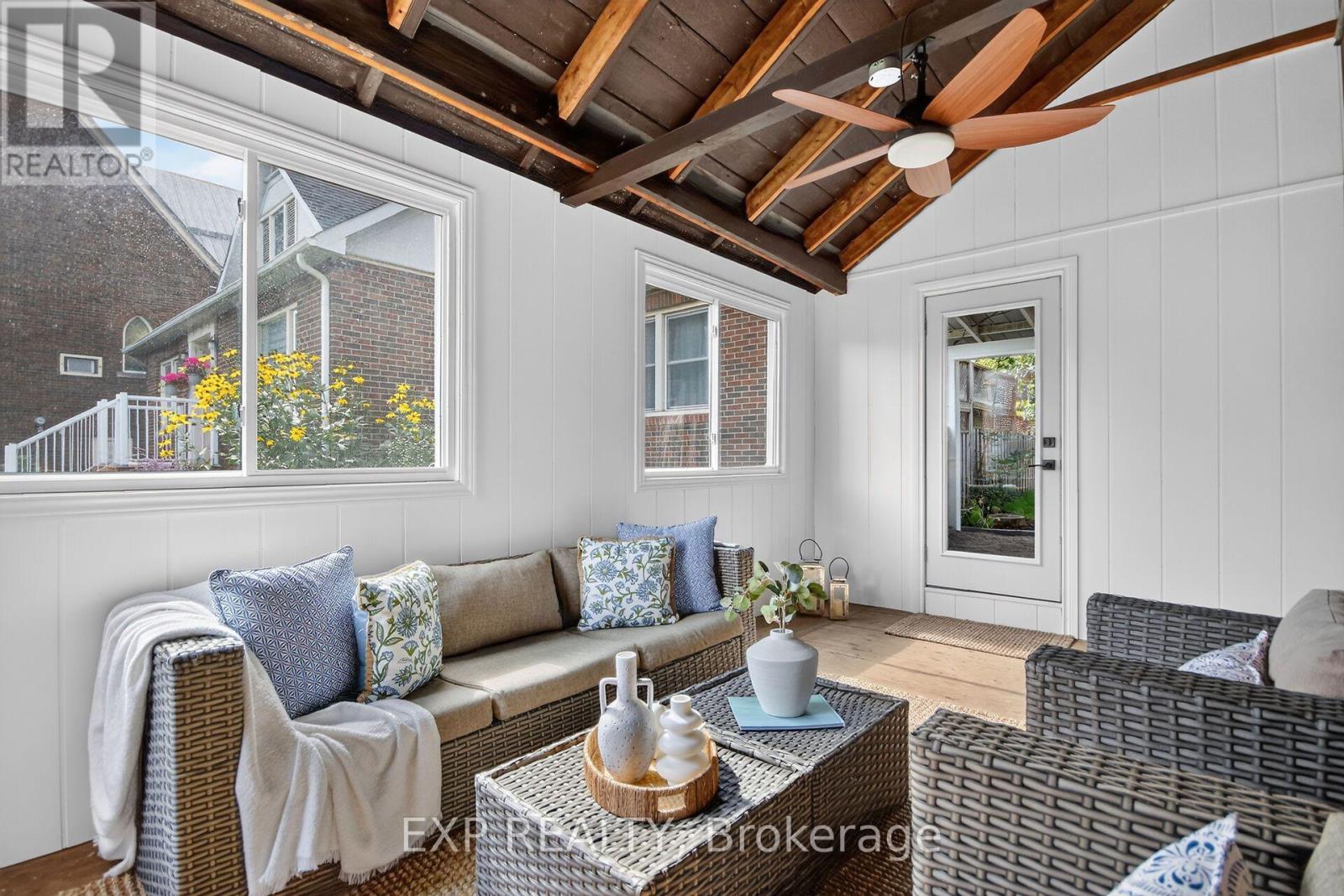 86 DANIEL STREET N - Image 36
