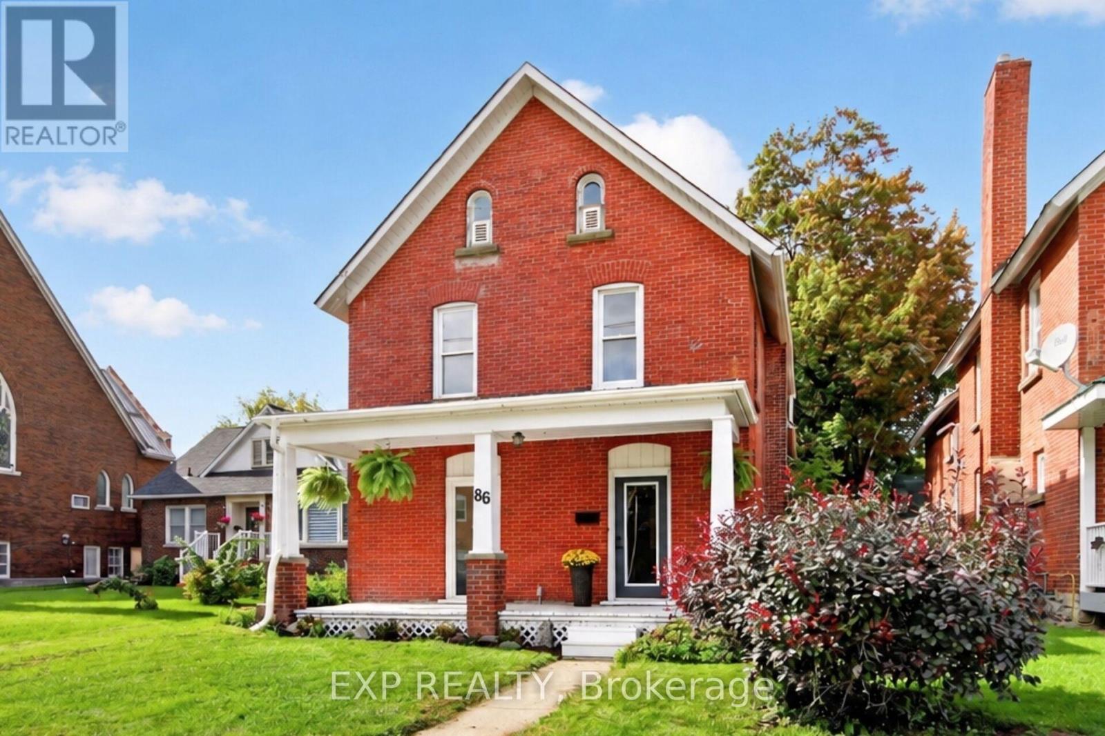 86 DANIEL STREET N - 47
